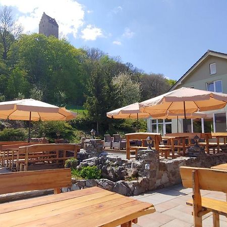 Pod Hradom Restaurant & Pension Topolcany Exterior photo